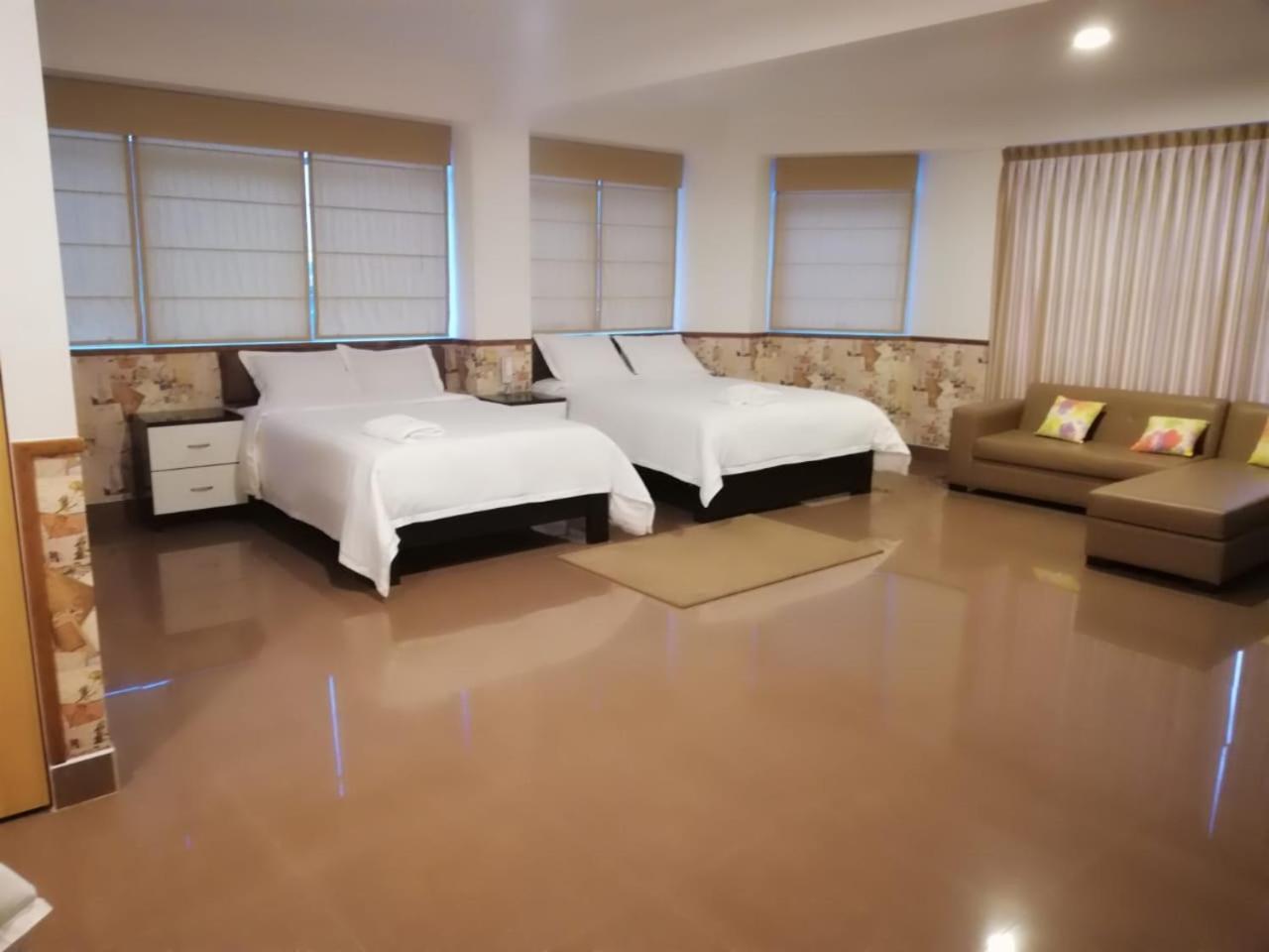 Hotel Costa Riviera Mala Ngoại thất bức ảnh
